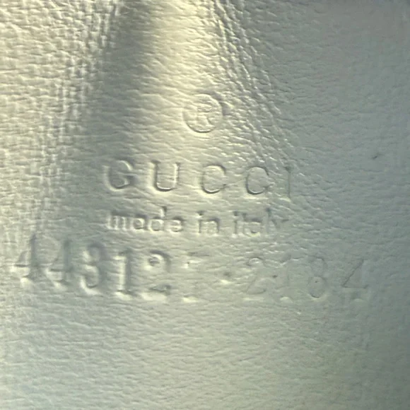 Gucci Baby Blue Leather Card Holder - Picture 9 of 13